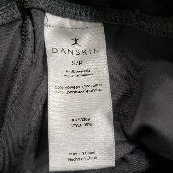 NWT - Danskin Ladies' High Rise Tight with Pockets - size Small - Picture 3 of 4